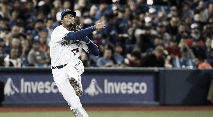 Philadelphia Phillies acquire Jimmy Paredes from Toronto Blue Jays