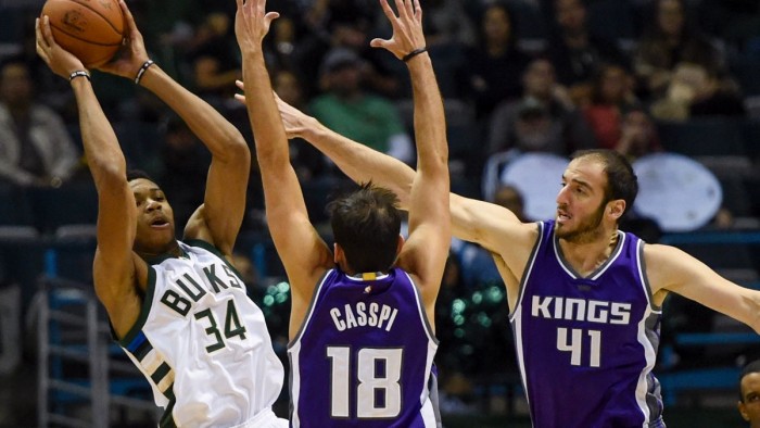 NBA, Houston si scioglie ad Atlanta, Milwaukee passeggia su Sacramento