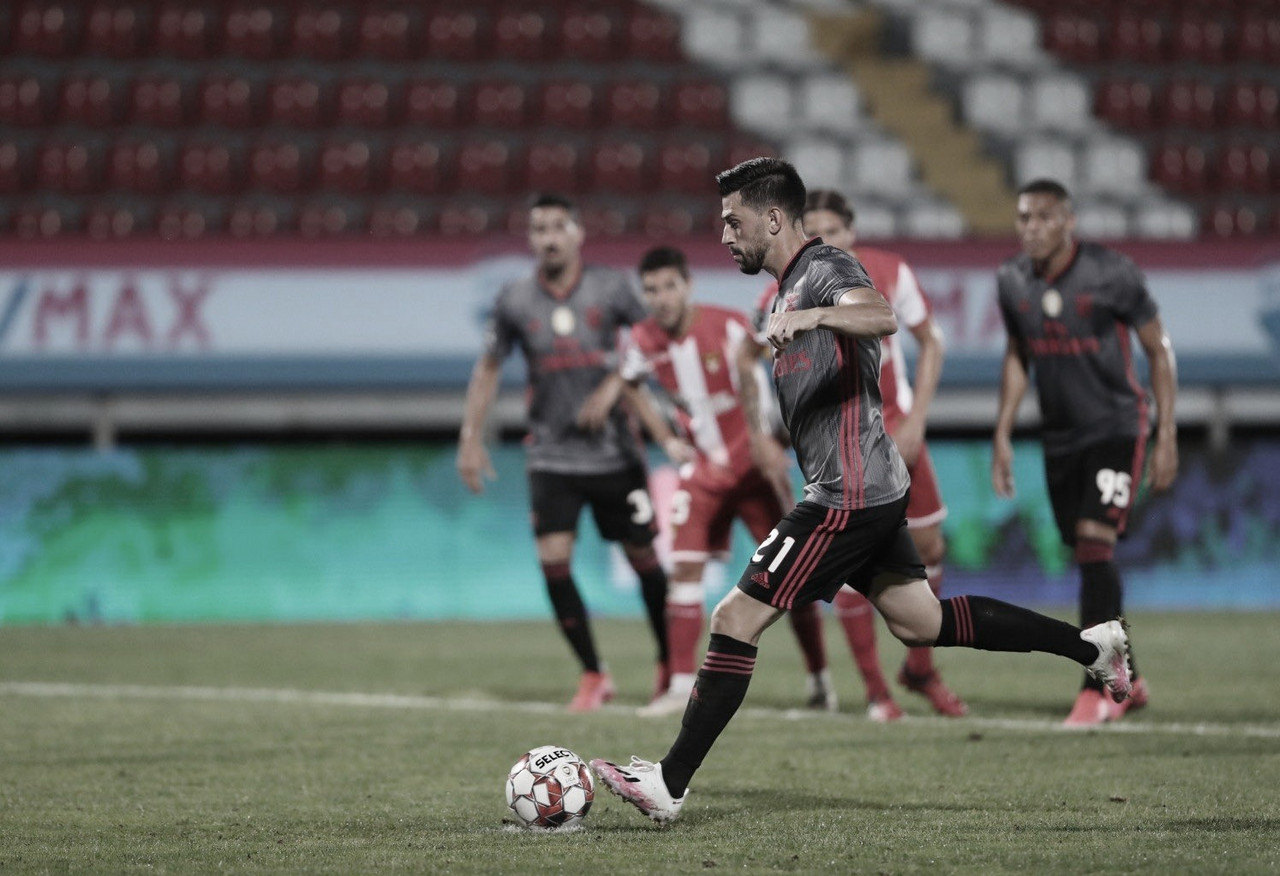 Em jogo com ameaça de W.O., Benfica goleia Desportivo das Aves Em jogo com ameaça de W.O., Benfica goleia Desportivo das Aves