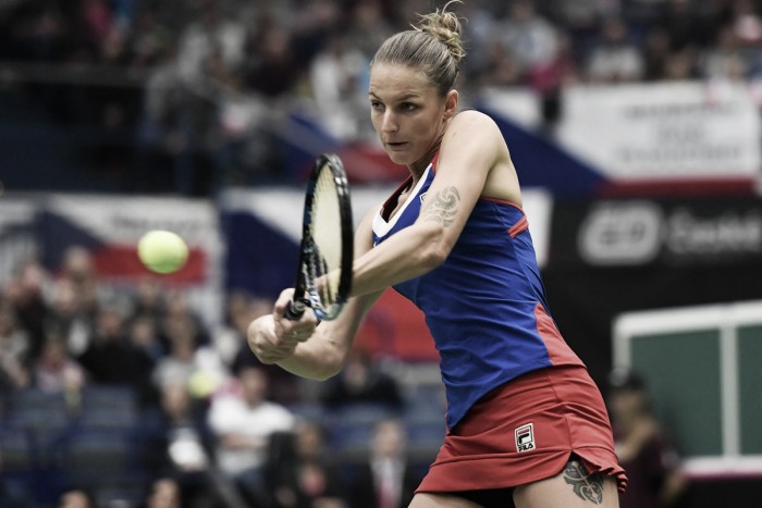 Fed Cup: Karolina Pliskova strolls to victory over Garbine Muguruza