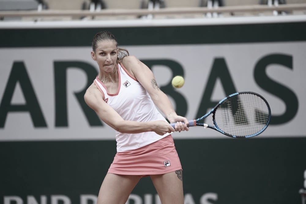 Pliskova tem trabalho, mas supera estreante Sherif em Roland Garros Pliskova tem trabalho, mas supera estreante Sherif em Roland Garros