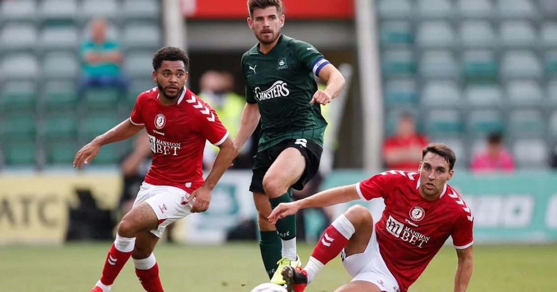Goles y resumen del Plymouth Argyle 01 Bristol City en EFL