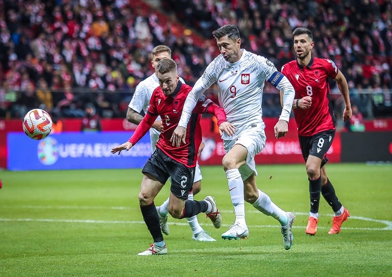 Goles y resumen Polonia 2-0 Islas Feroe en Clasificaciones a la EURO 2024 