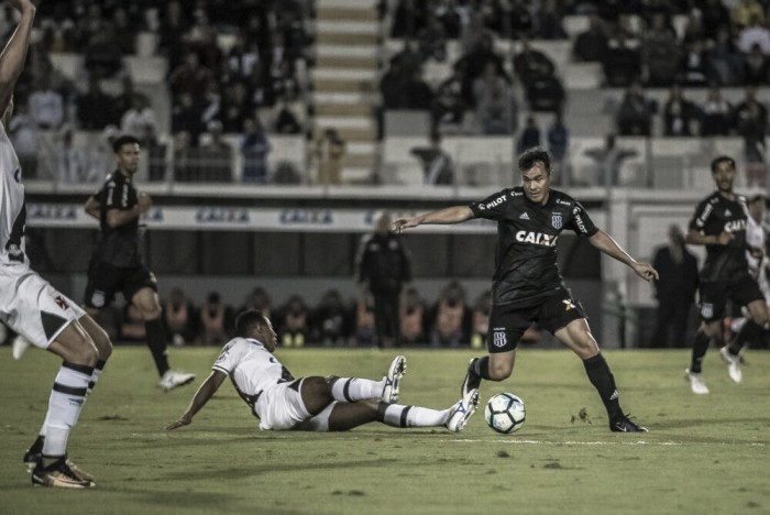 Com São Januário lotado, Vasco recebe Ponte Preta por classificação para Libertadores