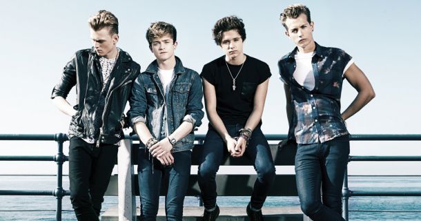 Los vampiros ingleses buscan la gloria con su álbum debut 'Meet the Vamps'