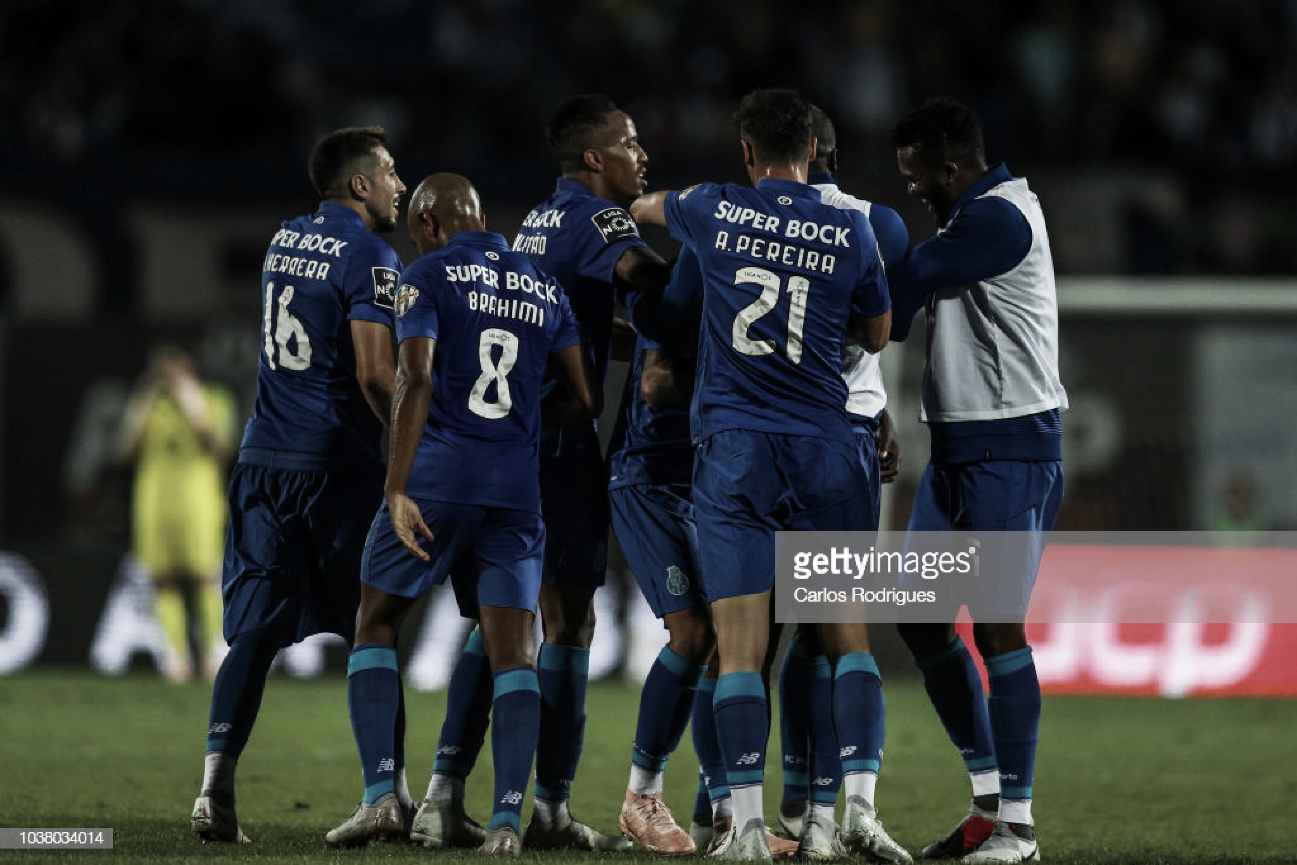 FC Porto vence mas não surpreende