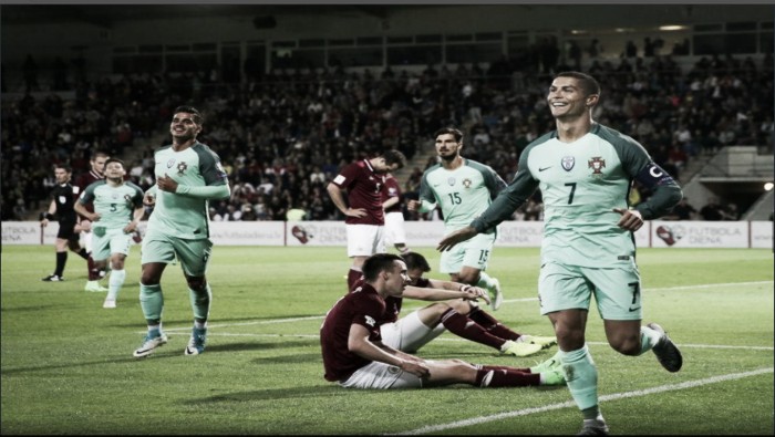 Portugal gana con contundencia y mantiene el paso