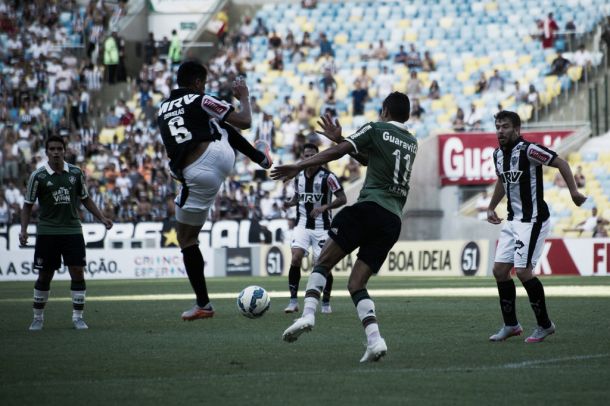 Atlético-MG derrota Fluminense fora de casa e continua na cola do Corinthians no Brasileirão