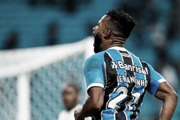 Grêmio mantém boa campanha fora de casa ao bater Vitória e alcança terceiro triunfo seguido
