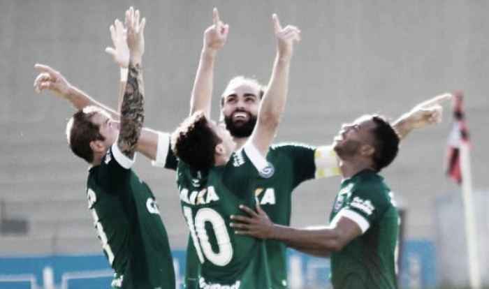 Em jogo cheio de expulsões, Goiás bate Atlético-GO pela segunda vez na temporada