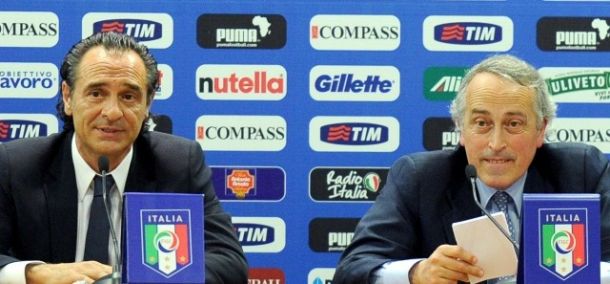 Disfatta Italia, Prandelli e Abete si dimettono