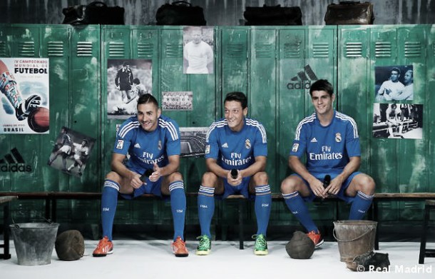 El Real Madrid y Adidas presentaron la nueva 2ª equipación del conjunto blanco