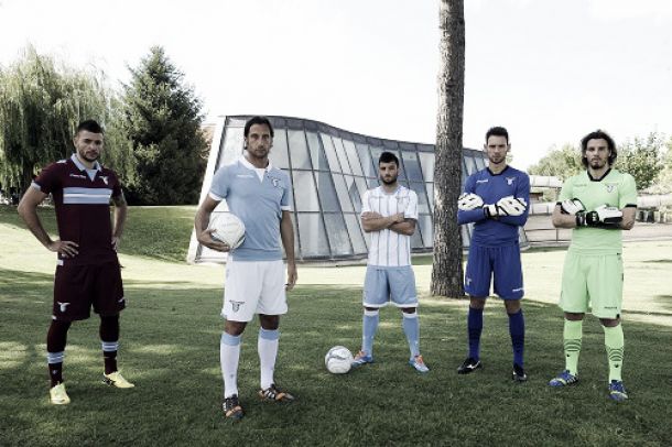 Lazio apresenta novos uniformes para temporada 2014/15