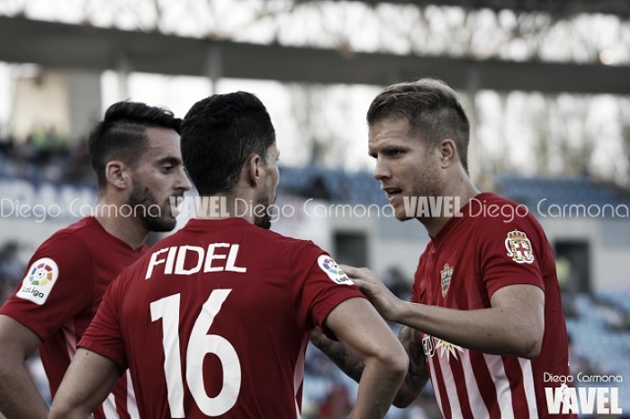 Fotos e imágenes del Almería 2-2 Levante, jornada 9 de Segunda División