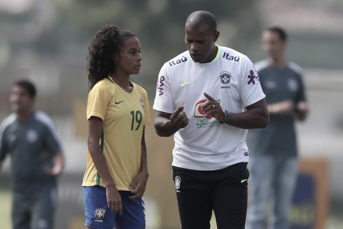Contra Colômbia, Brasil sofre a primeira derrota no Sul-Americano
