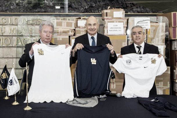 Pumas entrega uniformes a los deportes en la UNAM Pumas entrega uniformes a los deportes en la UNAM