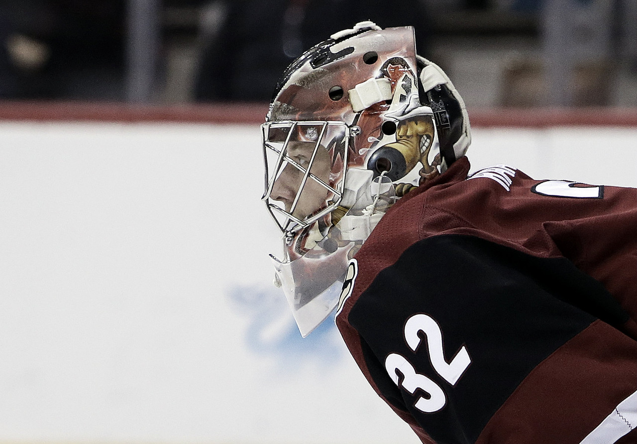 Arizona Coyotes pull out dramatic win vs Carolina Hurricanes