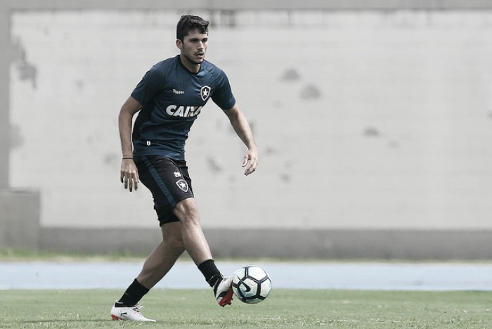Motivado, Igor Rabello revela objetivo do Botafogo: "Trazer títulos para o clube"
