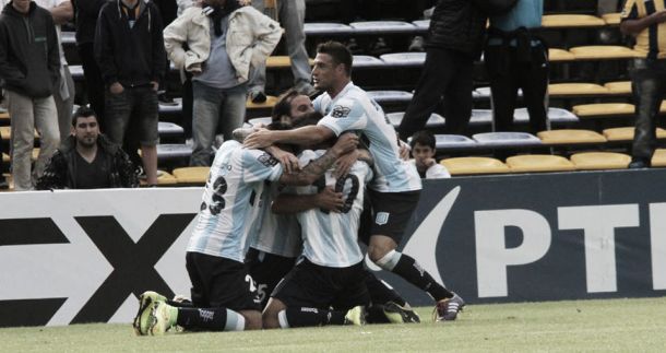Racing vence Rosario Central, e fica próximo do título do Torneo de Transición