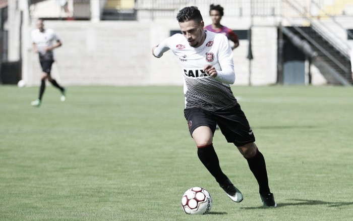 Ex-Brasil de Pelotas, meia Rafinha assina com Goiás por duas temporadas