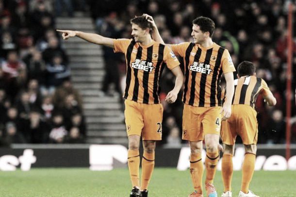 Hull - Sunderland: Poyet's Black Cats face Bruce's Tigers