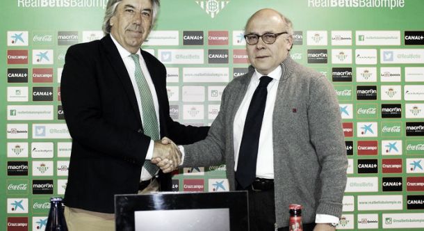 El Real Betis firma un convenio de colaboración con el Calavera CF