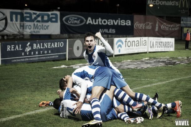 Fotos e imágenes del Real Avilés CF - Real Murcia CF, 15ª jornada Grupo I de Segunda División B