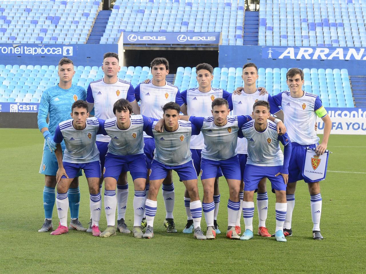 El Real Zaragoza barre al APOEL Nicosia (5-0)