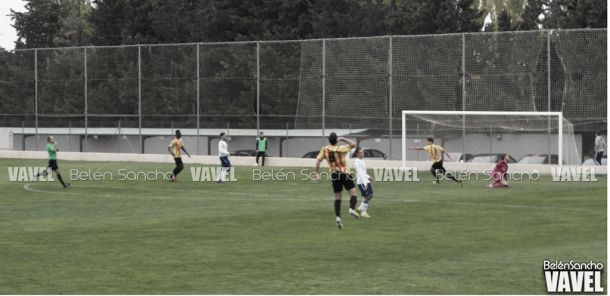 Fotos e imágenes del Real Zaragoza B-Sant Andreu de la 14ª jornada del grupo III de Segunda B