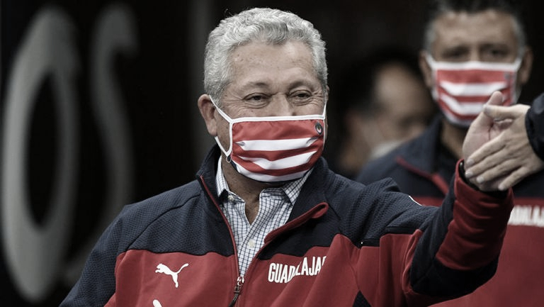 Para Víctor Manuel Vucetich, su continuidad en Chivas
no depende de los resultados Para Víctor Manuel Vucetich, su continuidad en Chivas
no depende de los resultados
