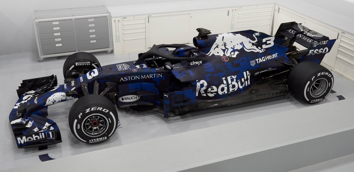 Formula 1 - Presentata la nuova Red Bull (con sorpresa)