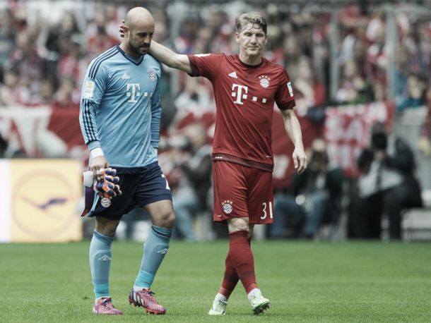 FC Bayern München 0-1 FC Augsburg: Bobadilla's strike keeps FCA in Europa League places