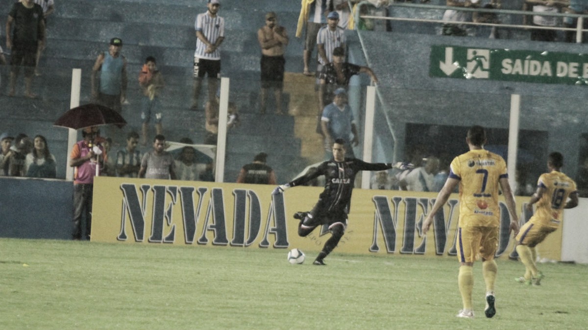 Destaque nos últimos jogos, goleiro Renan Rocha comemora momento do Paysandu