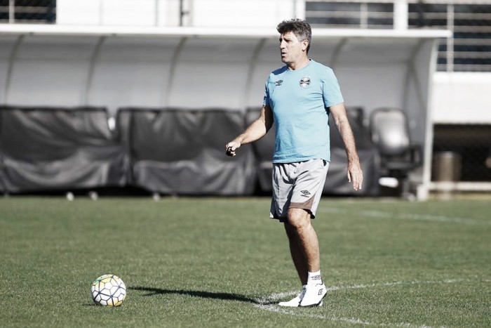 Renato lamenta falta de aproveitamento em derrota gremista: "Tem que fazer o gol"