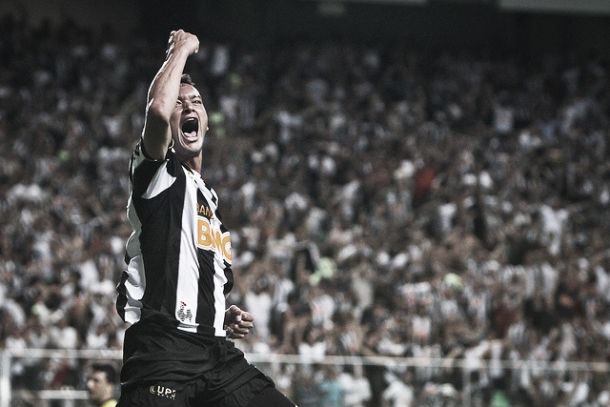 Réver: o maior zagueiro-artilheiro da história do Atlético-MG Réver: o maior zagueiro-artilheiro da história do Atlético-MG