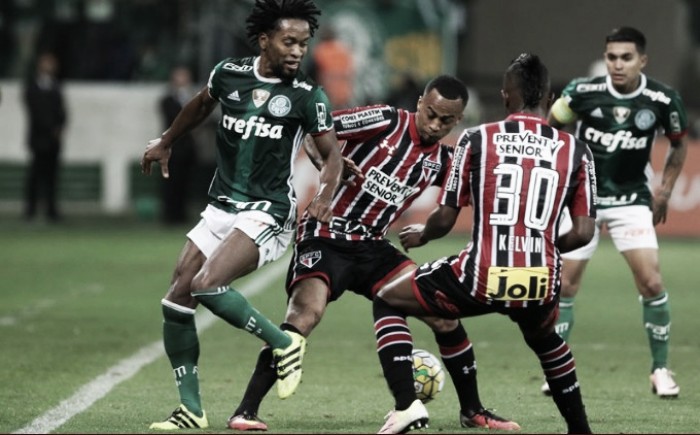Palmeiras vence o São Paulo e segue líder do Campeonato Brasileiro