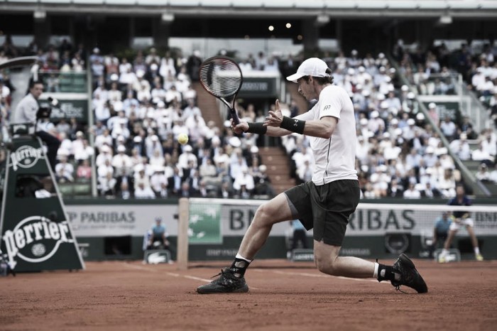 Roland Garros, Murray si salva ancora. Ok Gasquet e Raonic, Simon in rimonta