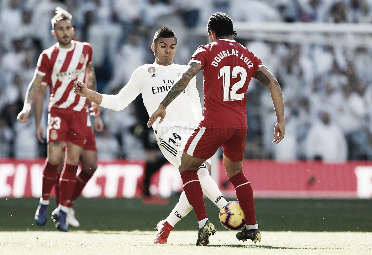 Casemiro marca, mas Real Madrid perde de virada para Girona em pleno Santiago Bernabéu