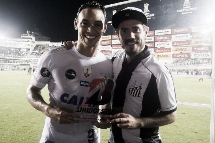 Em noite perfeita na Vila, Ricardo Oliveira vira quarto maior artilheiro do Santos na Libertadores