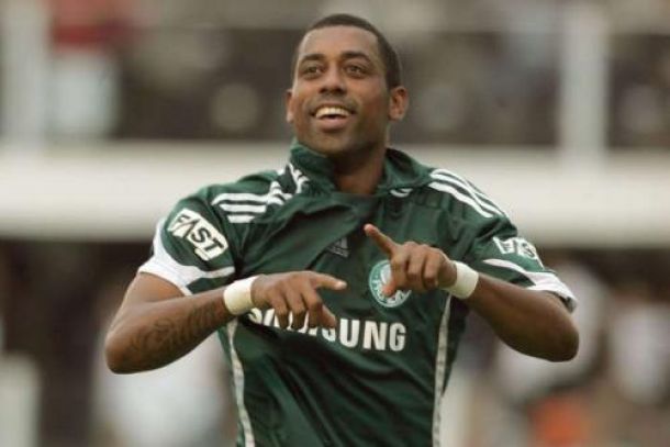 Ainda artilheiro, Robert reencontra Palmeiras cinco anos após partida histórica