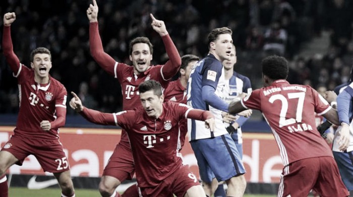 Bundesliga - Lewandowski salva il Bayern: caos a fine partita