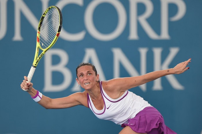 WTA Brisbane: la Vinci è un incanto, Cibulkova tramortita