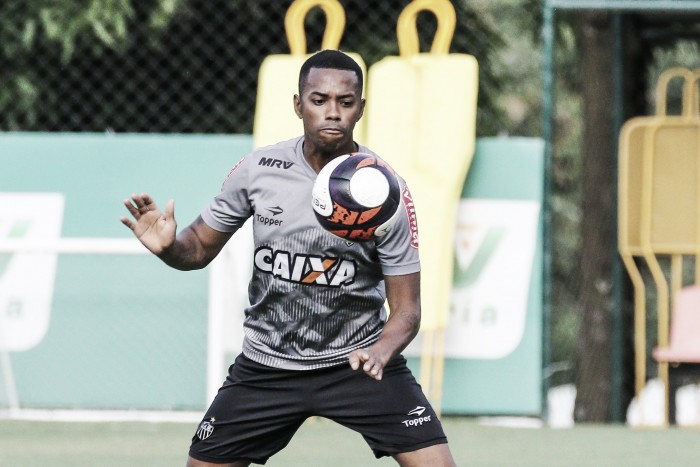 Recuperado, Robinho aguarda ansioso por estreia em 2017 no Atlético-MG