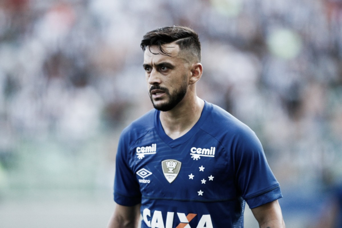 Robinho lamenta derrota do Cruzeiro em clássico e mira duelo decisivo: "Temos que reverter"