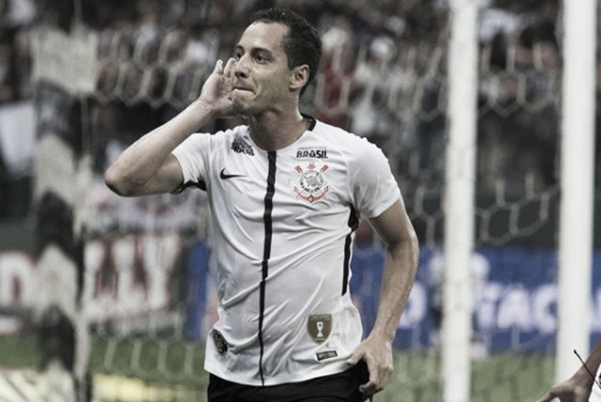 Com golaço de Rodriguinho, Corinthians reestreia com vitória sobre Botafogo em casa Com golaço de Rodriguinho, Corinthians reestreia com vitória sobre Botafogo em casa