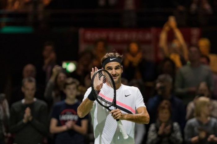 Federer vence alemão e fica a uma vitória de voltar a ser número um do mundo