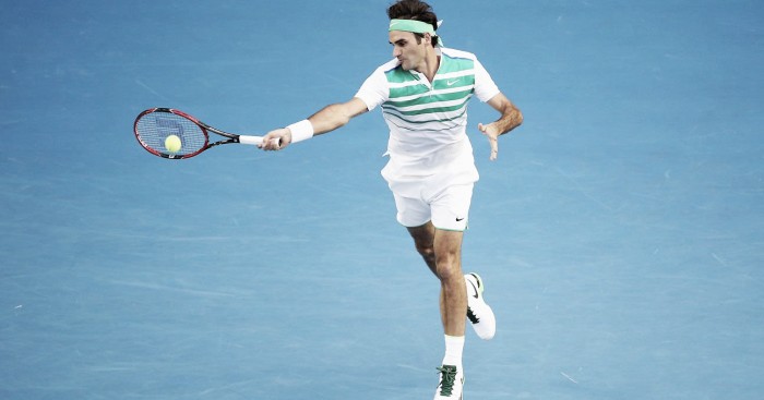 Federer camina con paso firme Federer camina con paso firme