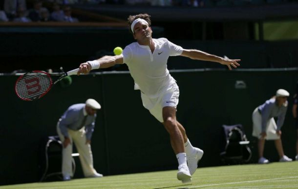 Wimbledon: Roger Federer Cruises Into Second Round