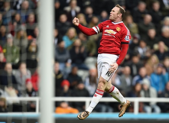Un renacido Rooney no remata al Newcastle