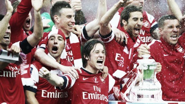Favourites Arsenal handed home leg